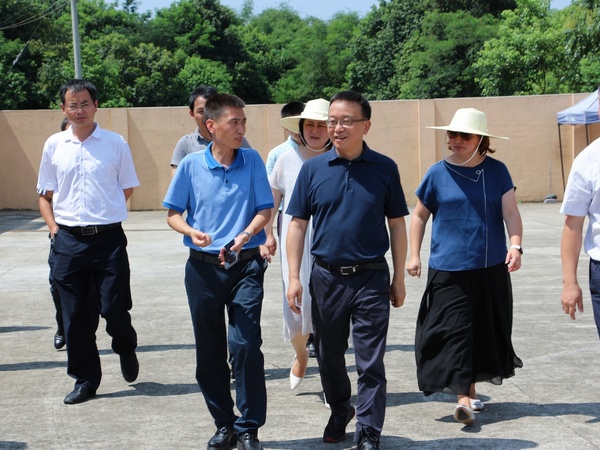 Pu Fayou, Secretary of Pujiang County Party Committee, and his party visited UAV Base for investigation